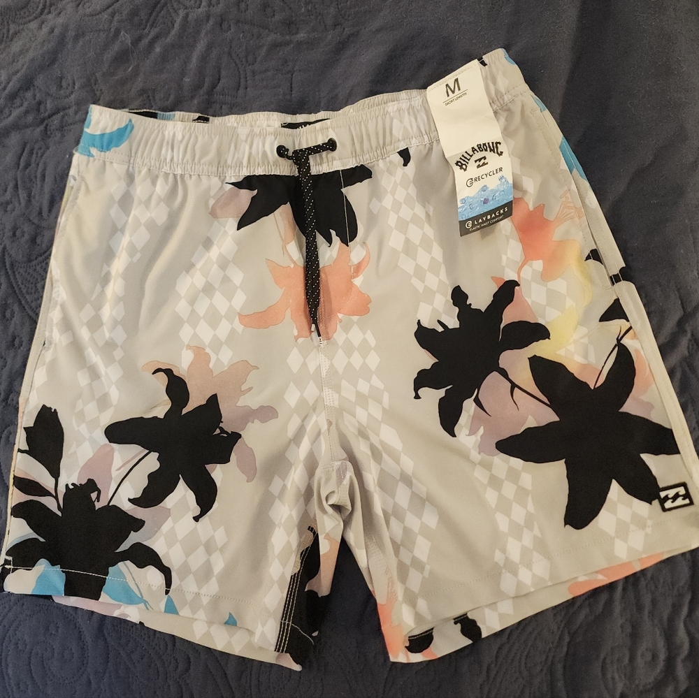 NWT Billabong swim shorts